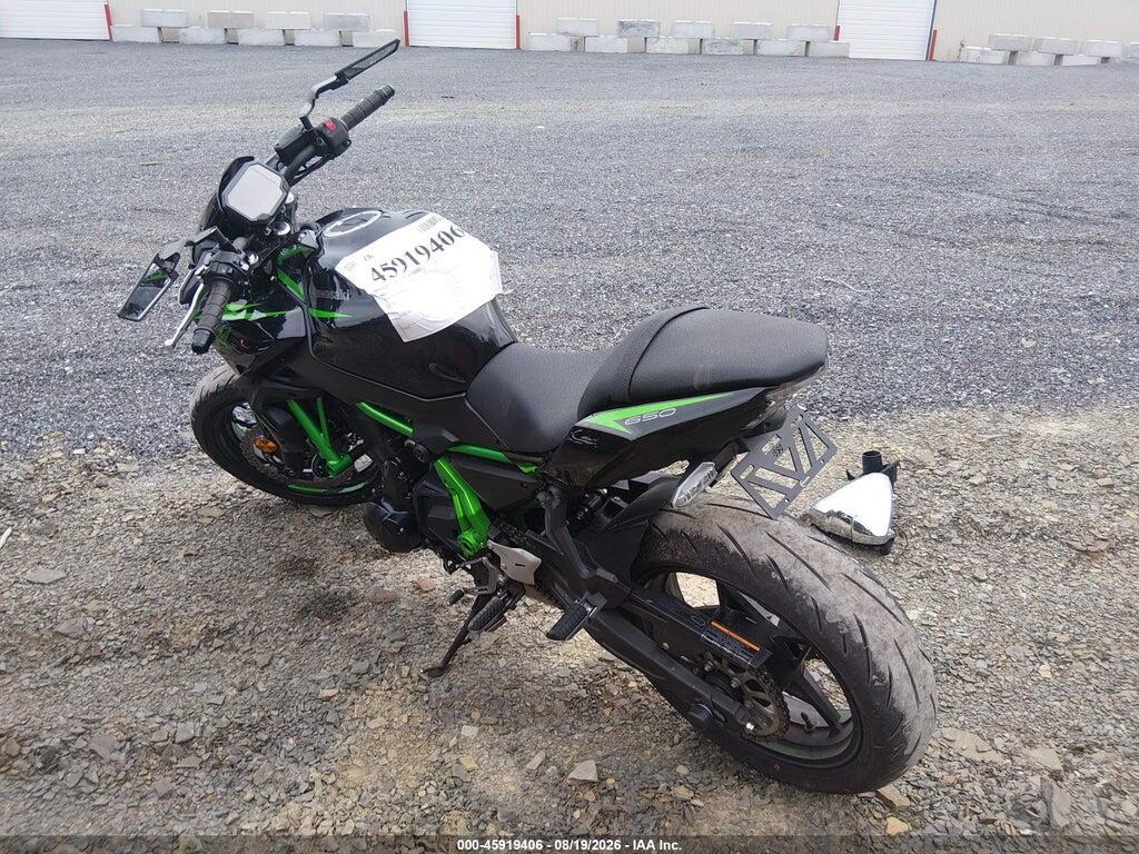 ML5EREN15SDAE3991 2025 KAWASAKI ER650 photo no. 3