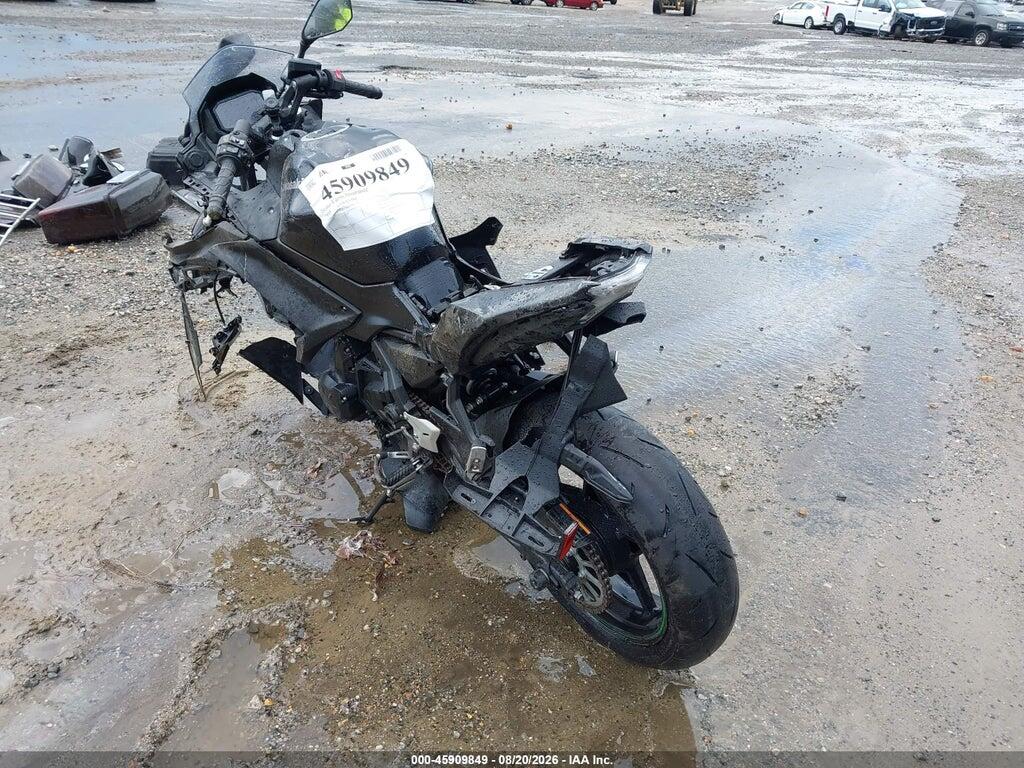 ML5EXER13SDAF6559 2025 KAWASAKI EX650 photo no. 3