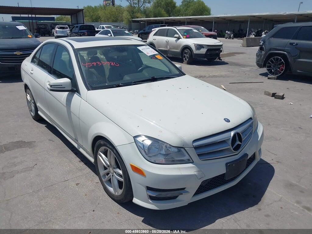 2012 MERCEDES-BENZ C 300 WDDGF8BB2CF861083