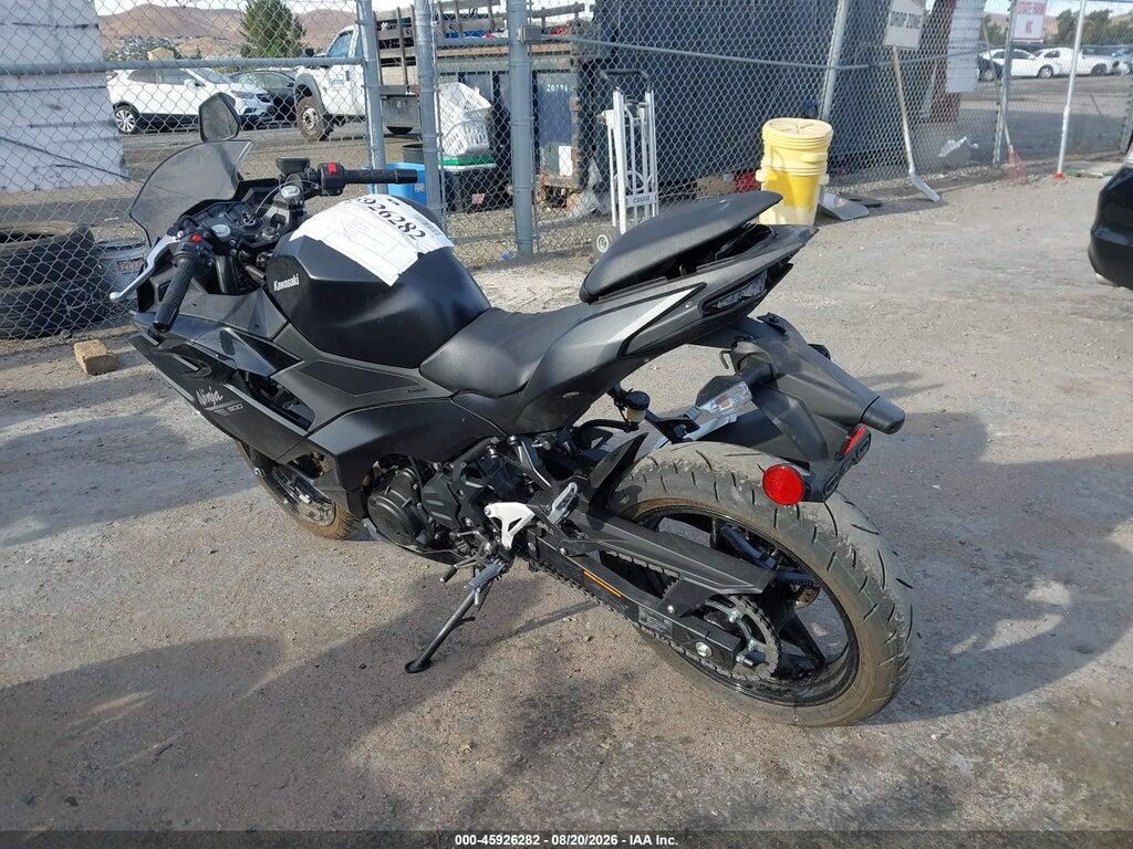 ML5EXGH17TDA83640 2026 KAWASAKI EX500 photo no. 3