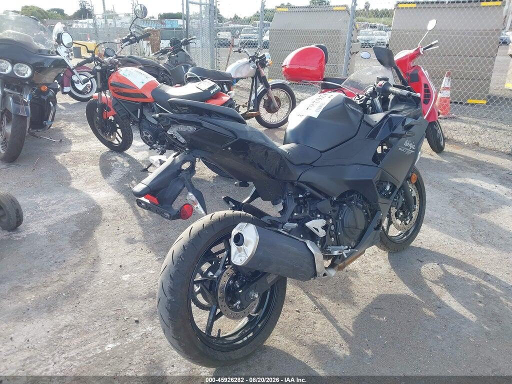 ML5EXGH17TDA83640 2026 KAWASAKI EX500 photo no. 4