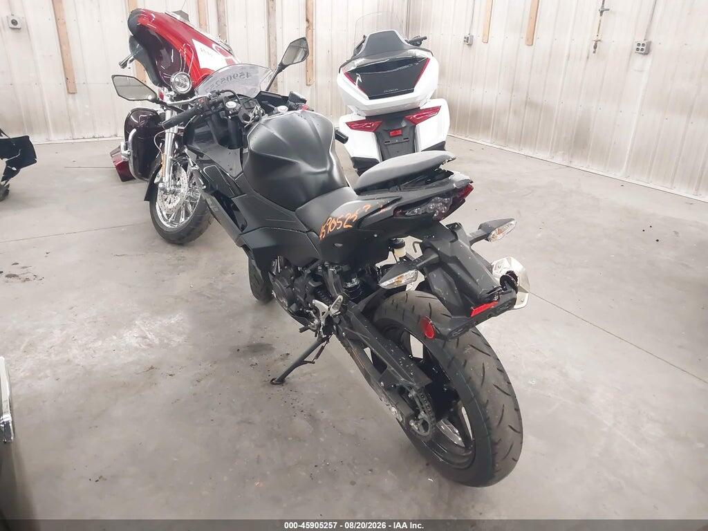 ML5EXGH19TDA91495 2026 KAWASAKI EX500 photo no. 3