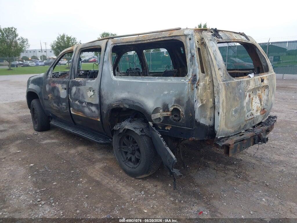 1GNUKHE33AR217401 2010 CHEVROLET SUBURBAN 1500 photo no. 3
