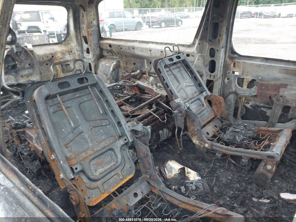1GNUKHE33AR217401 2010 CHEVROLET SUBURBAN 1500 photo no. 8