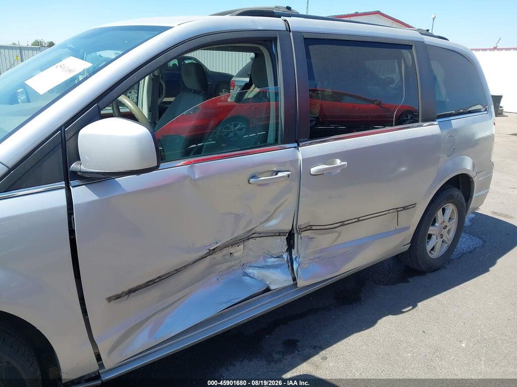 2A4RR5D12AR213689 2010 CHRYSLER TOWN & COUNTRY photo no. 6