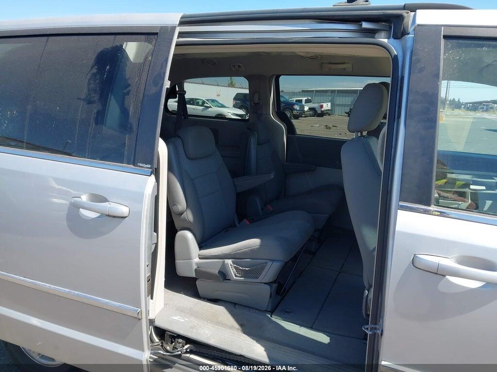2A4RR5D12AR213689 2010 CHRYSLER TOWN & COUNTRY photo no. 8