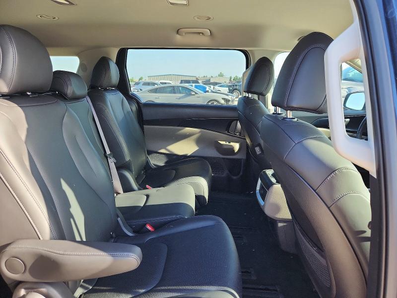 2026 KIA CARNIVAL LXS — Фото 11 из 13