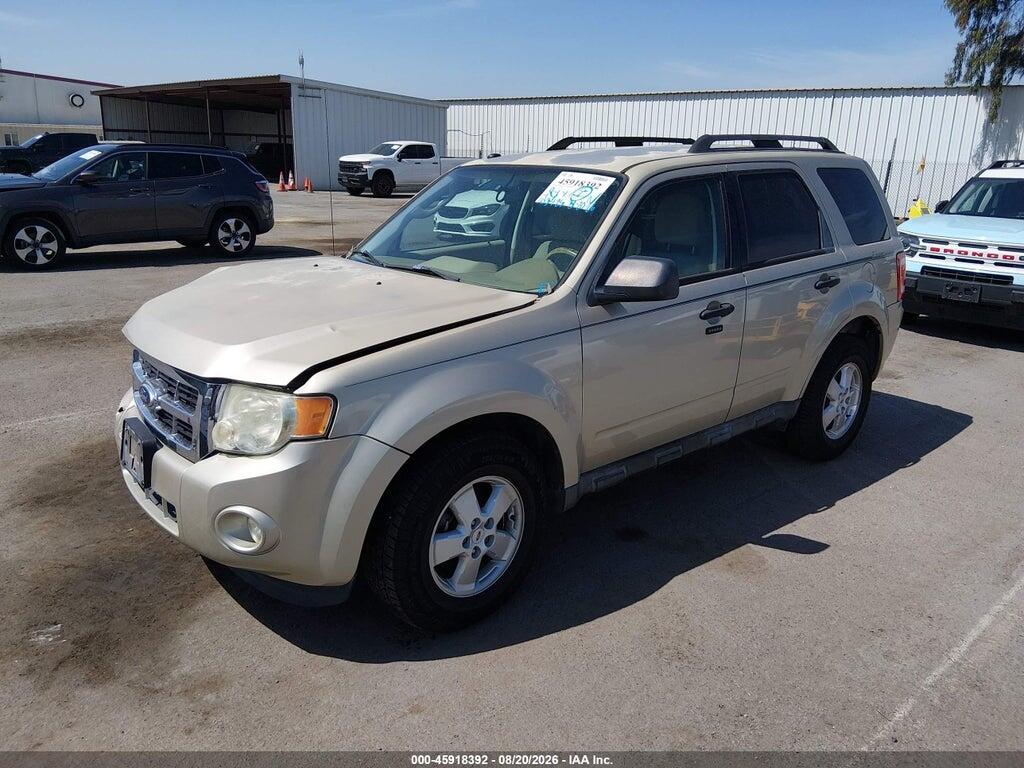 1FMCU9D75AKC77323 2010 FORD ESCAPE photo no. 2