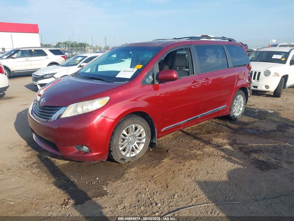 5TDYK3DC8CS263115 2012 TOYOTA SIENNA photo no. 2