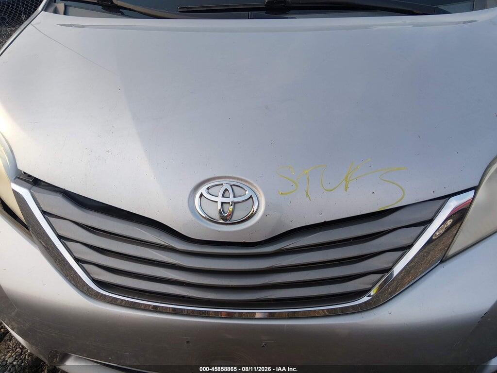5TDYK3DC3CS195953 2012 TOYOTA SIENNA photo no. 10
