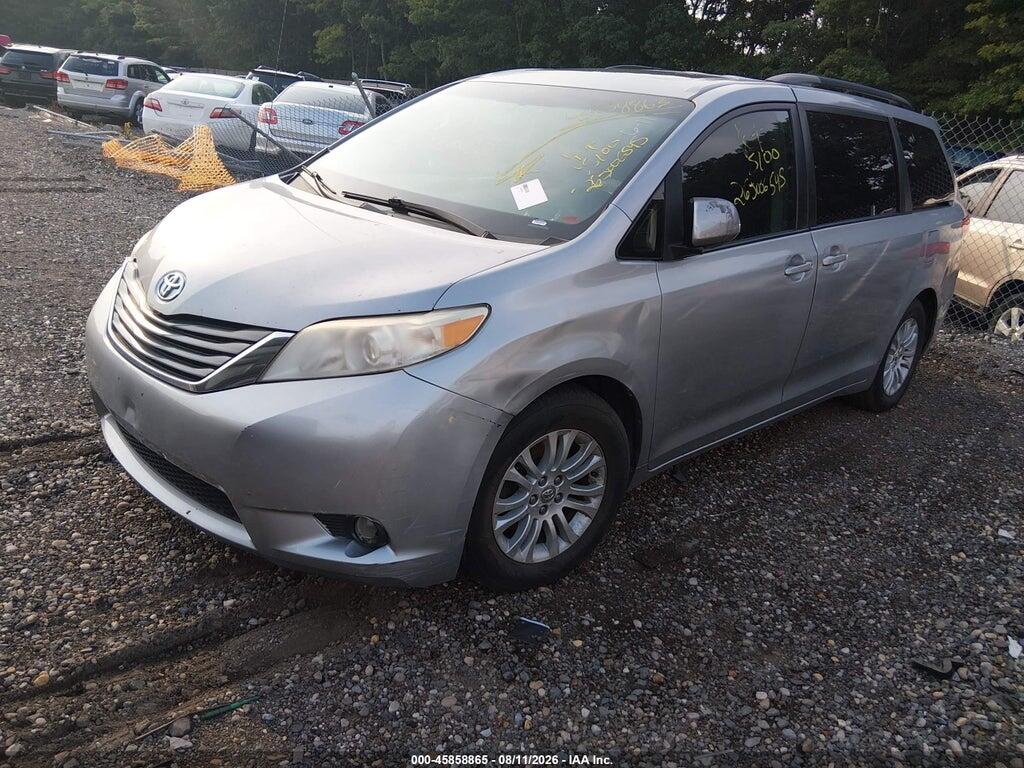 5TDYK3DC3CS195953 2012 TOYOTA SIENNA photo no. 2