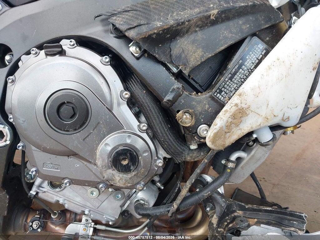 JS1GR7MA5T7101539 2026 SUZUKI GSX-R750 photo no. 8