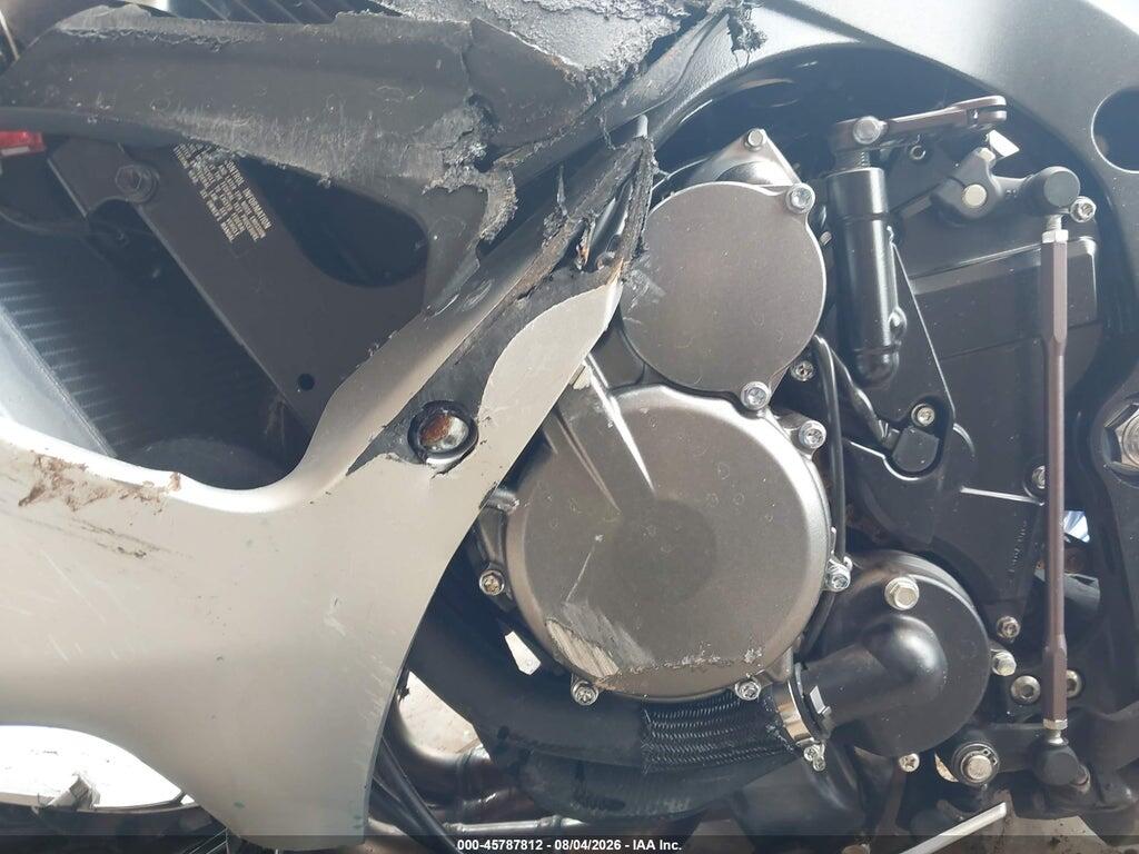 JS1GR7MA5T7101539 2026 SUZUKI GSX-R750 photo no. 9