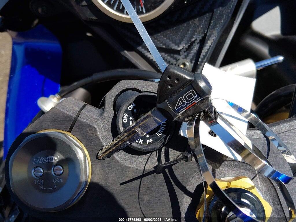 JS1GR7MA0T7101769 2026 SUZUKI GSX-R750 photo no. 11