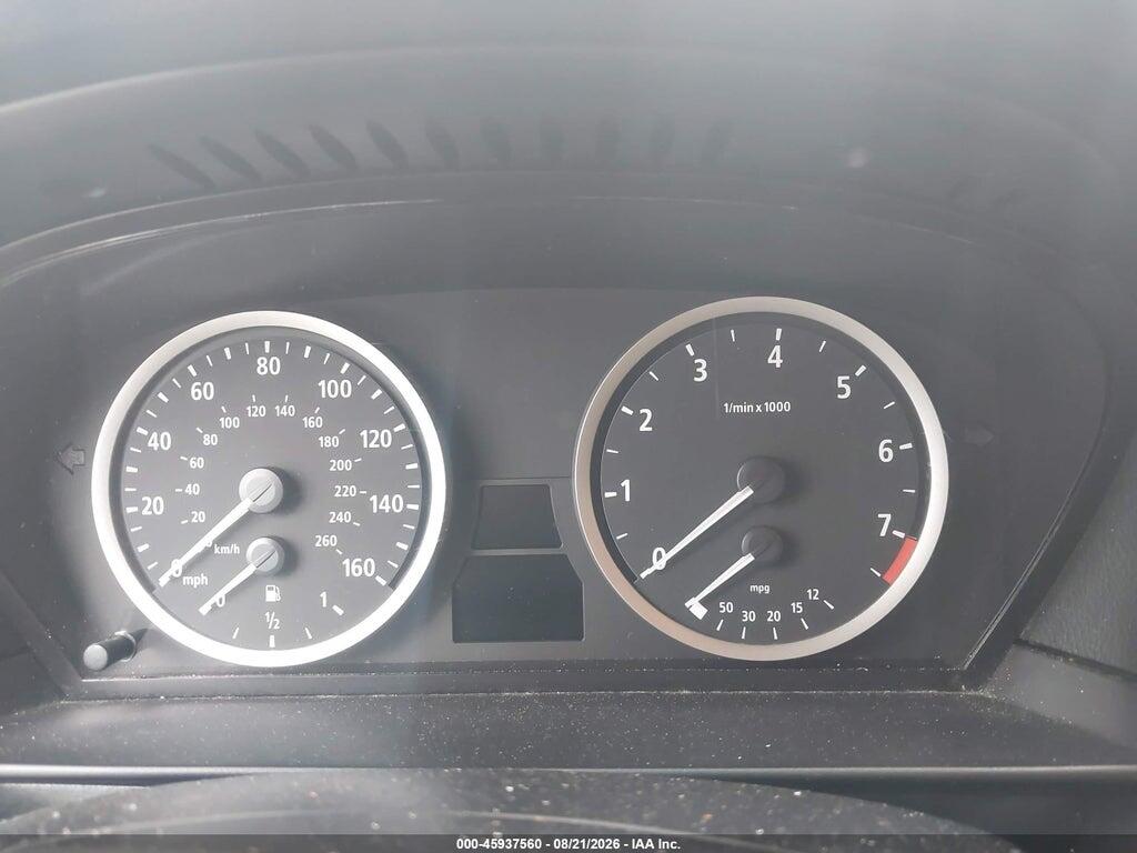 WBANF33547CS39490 2007 BMW 525XI photo no. 7