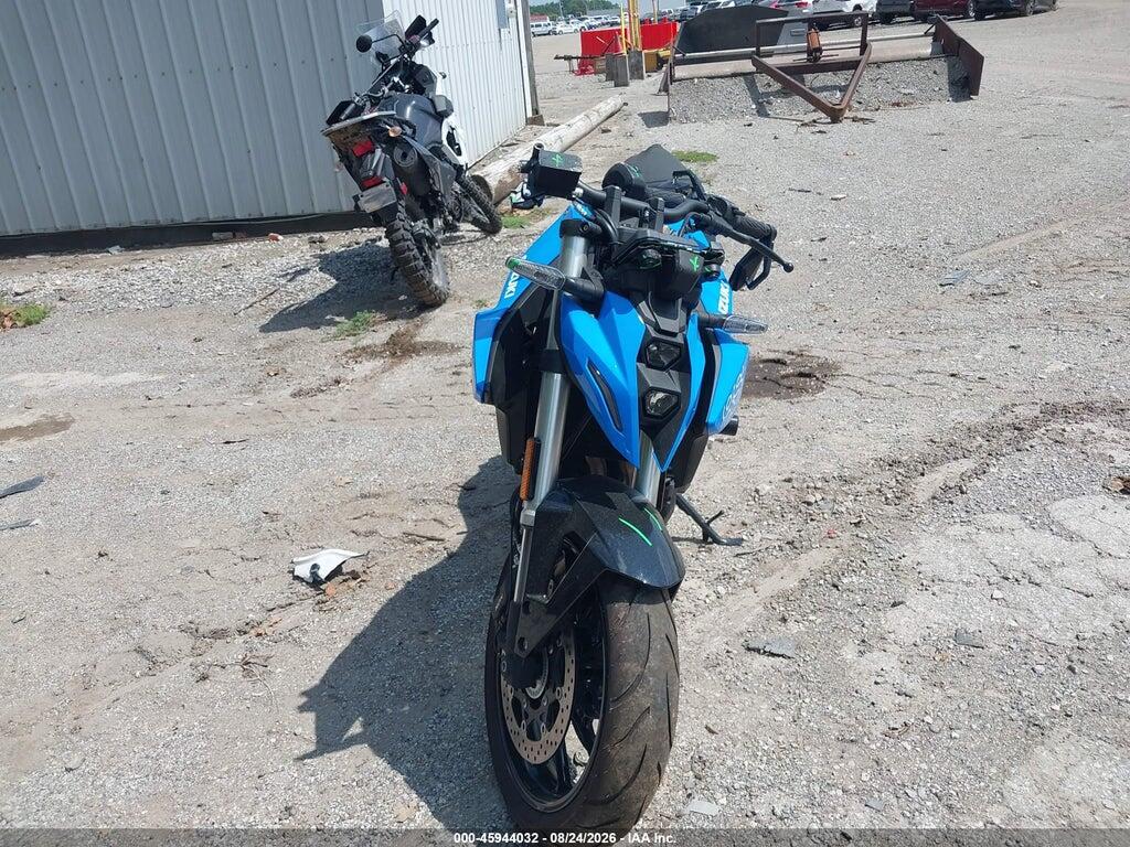 JS1EM11B9S7100375 2025 SUZUKI GSX800 photo no. 5