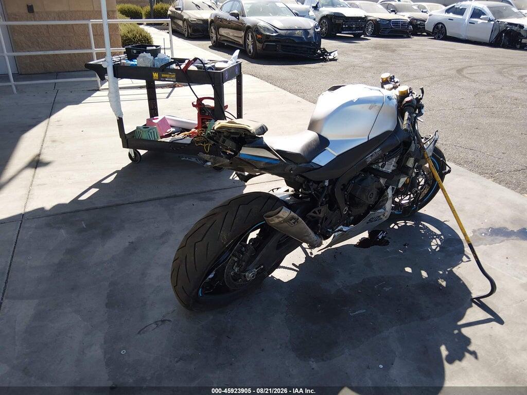 JS1DM11F0S7100084 2025 SUZUKI GSX-R1000 photo no. 4