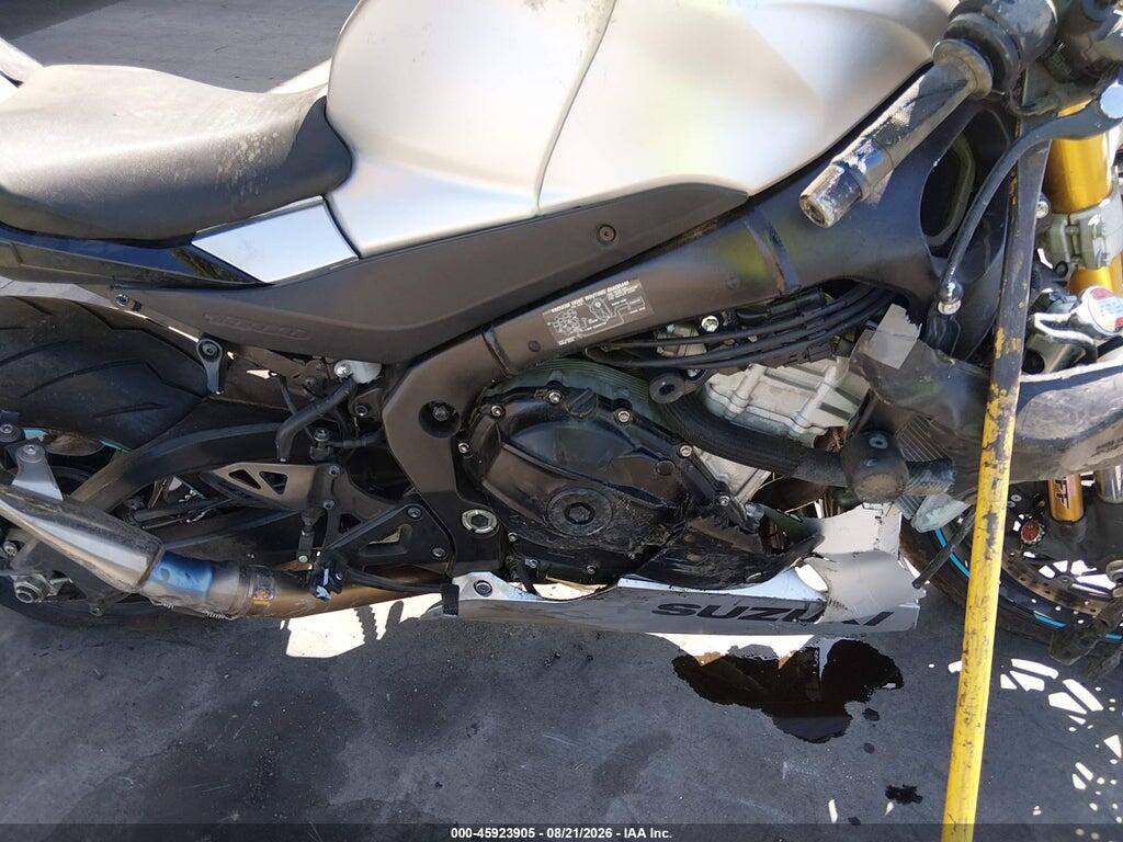 JS1DM11F0S7100084 2025 SUZUKI GSX-R1000 photo no. 8