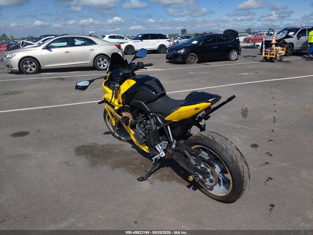 JS1EM13B2S7101445 2025 SUZUKI GSX800 photo no. 3