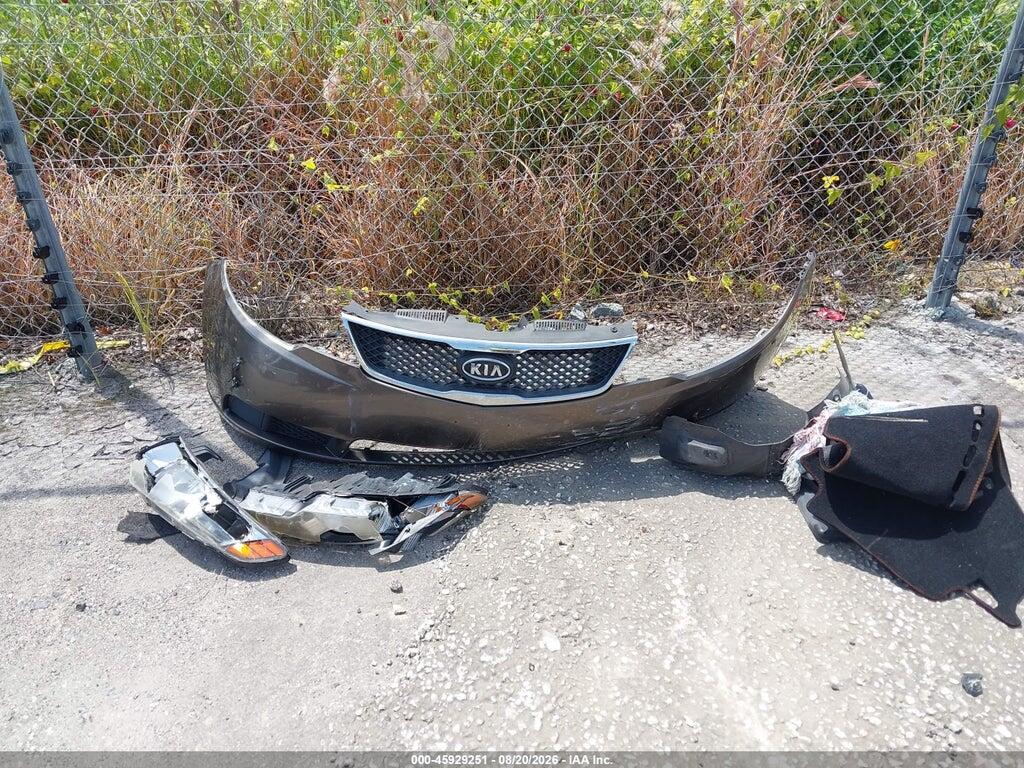 KNAFU4A21A5834768 2010 KIA FORTE photo no. 11