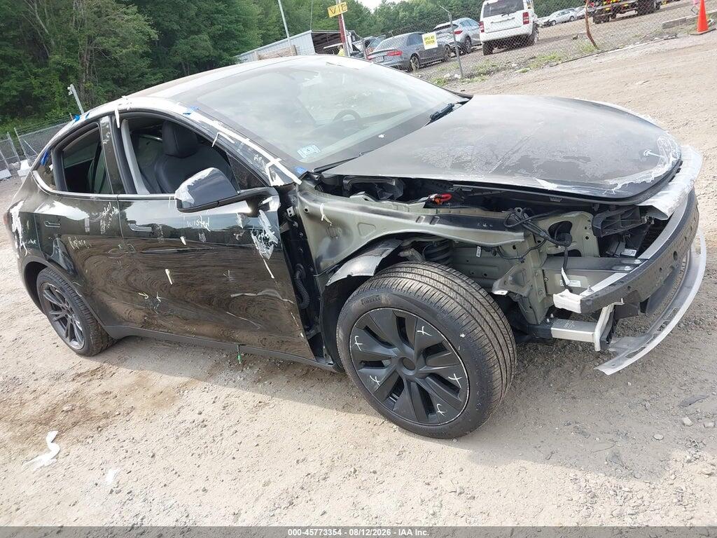 2025 TESLA MODEL Y 7SAYGDEDXSA348846