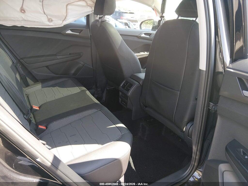 3VV2C7B25TM004135 2026 VOLKSWAGEN TAOS photo no. 8
