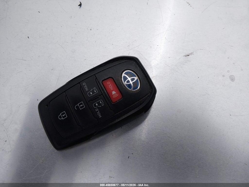 5TDKRKEC9SS270129 2025 TOYOTA SIENNA photo no. 11