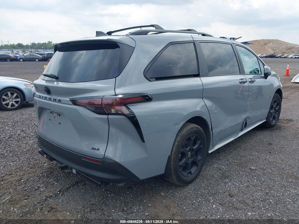 5TDCSKFC2SS173152 2025 TOYOTA SIENNA photo no. 4