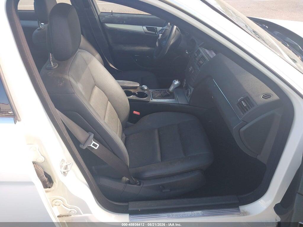 WDDGF5EB3AF363952 2010 MERCEDES-BENZ C 300 photo no. 5