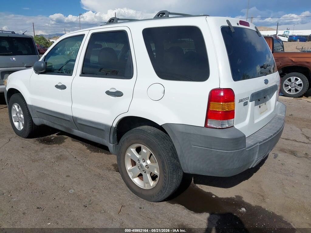 1FMCU03147KB09173 2007 FORD ESCAPE photo no. 3