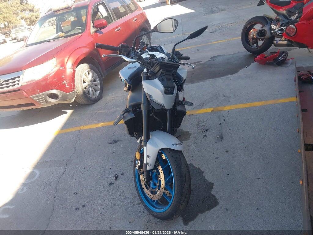 JYARN94Y4SA000752 2025 YAMAHA MT09 photo no. 5
