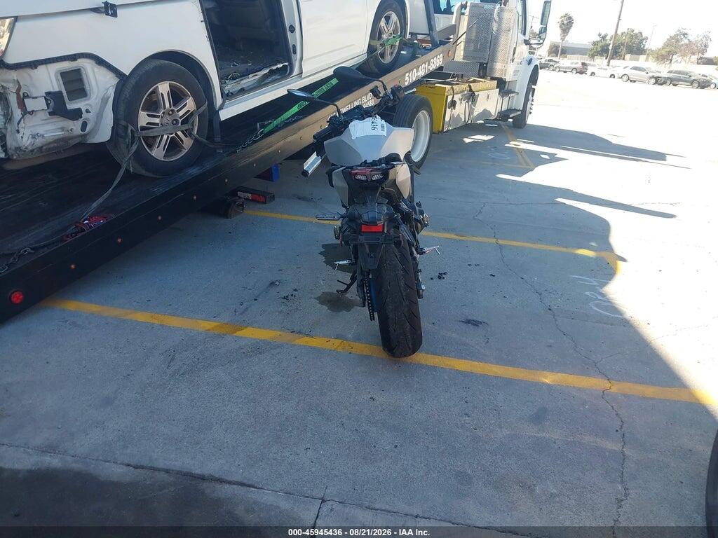 JYARN94Y4SA000752 2025 YAMAHA MT09 photo no. 6