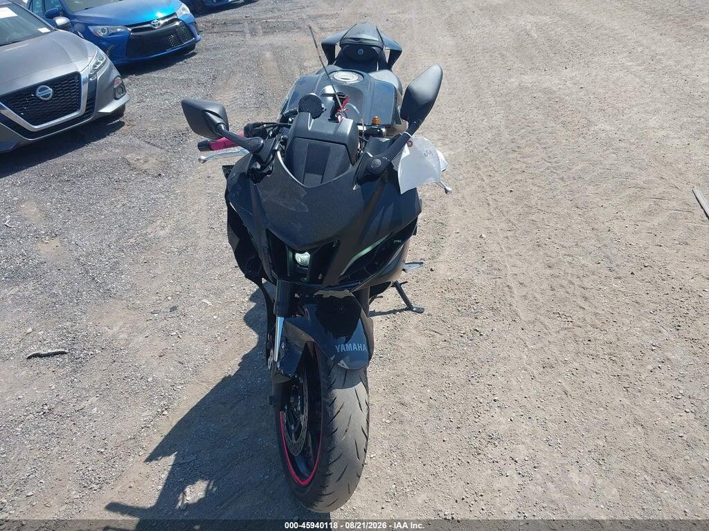 JYARM38E0SA018228 2025 YAMAHA YZFR7 photo no. 5