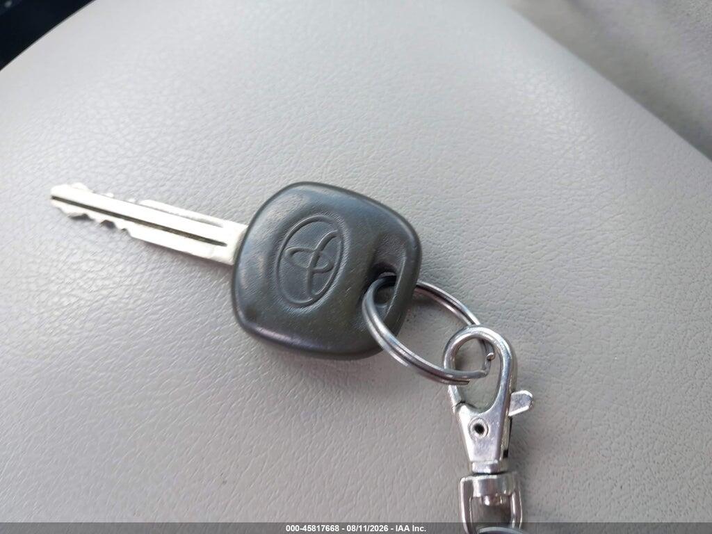 JTNBF3EK6A3001152 2010 TOYOTA CAMRY photo no. 11