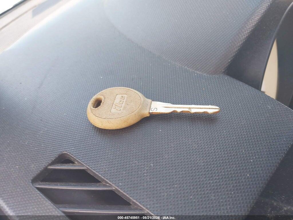 1B3HB28B38D721336 2008 DODGE CALIBER photo no. 11