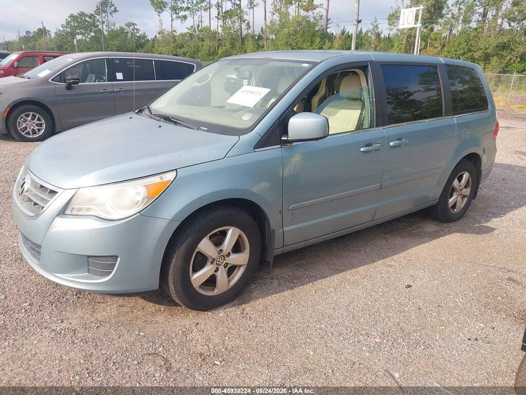 2V4RW3D12AR280267 2010 VOLKSWAGEN ROUTAN photo no. 2