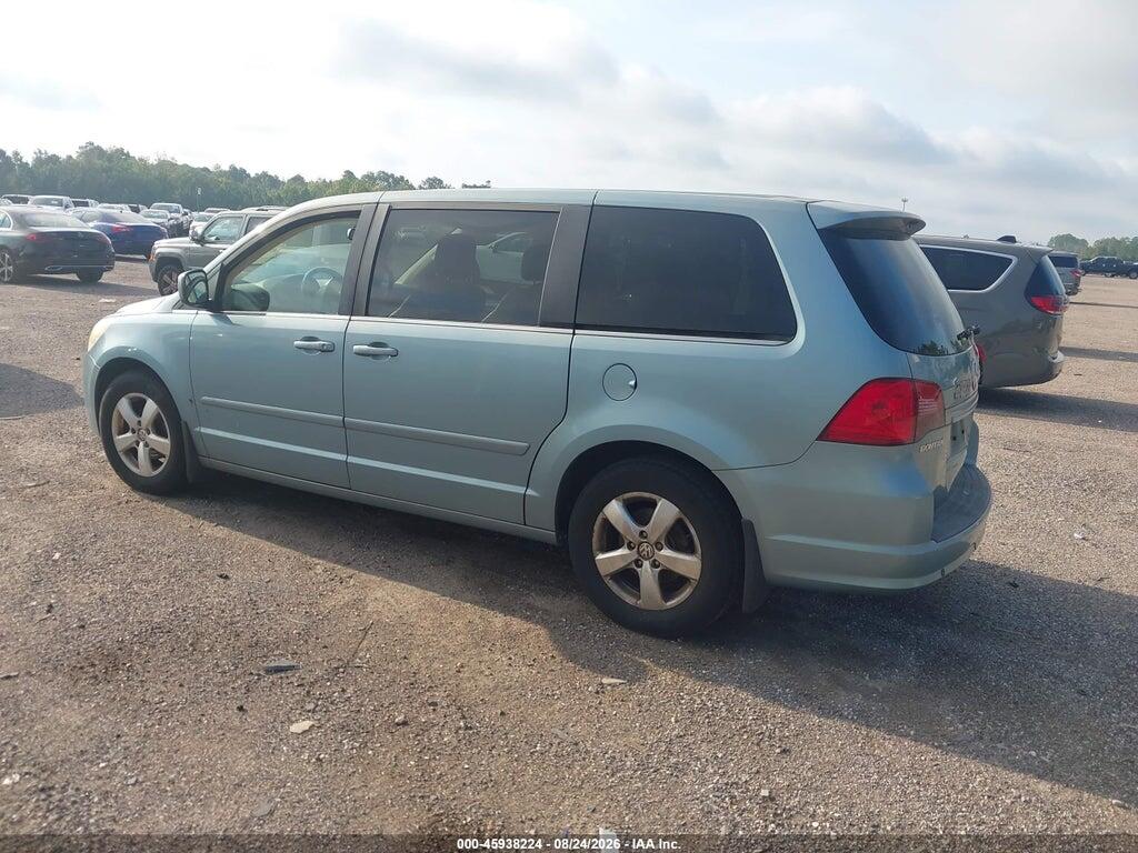 2V4RW3D12AR280267 2010 VOLKSWAGEN ROUTAN photo no. 3