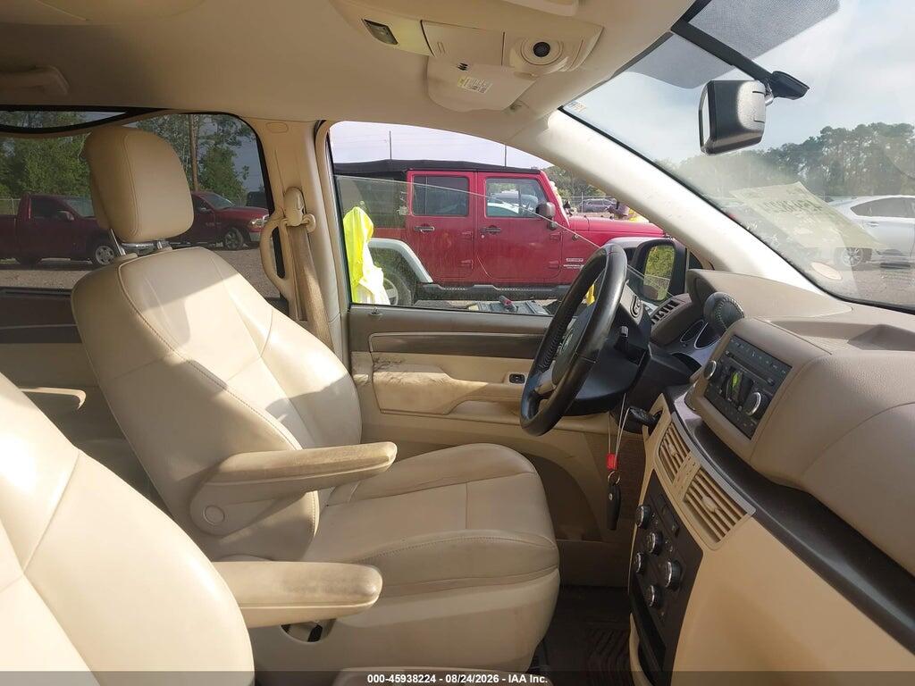 2V4RW3D12AR280267 2010 VOLKSWAGEN ROUTAN photo no. 5