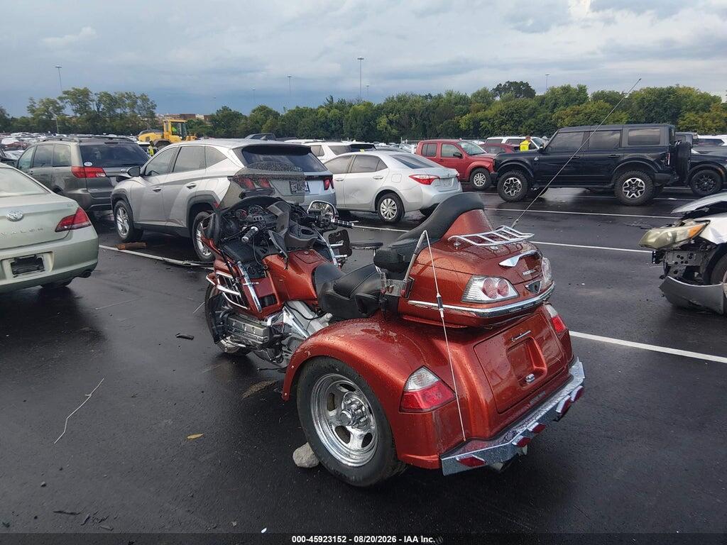 1HFSC47F87A604102 2007 HONDA GL1800 photo no. 3