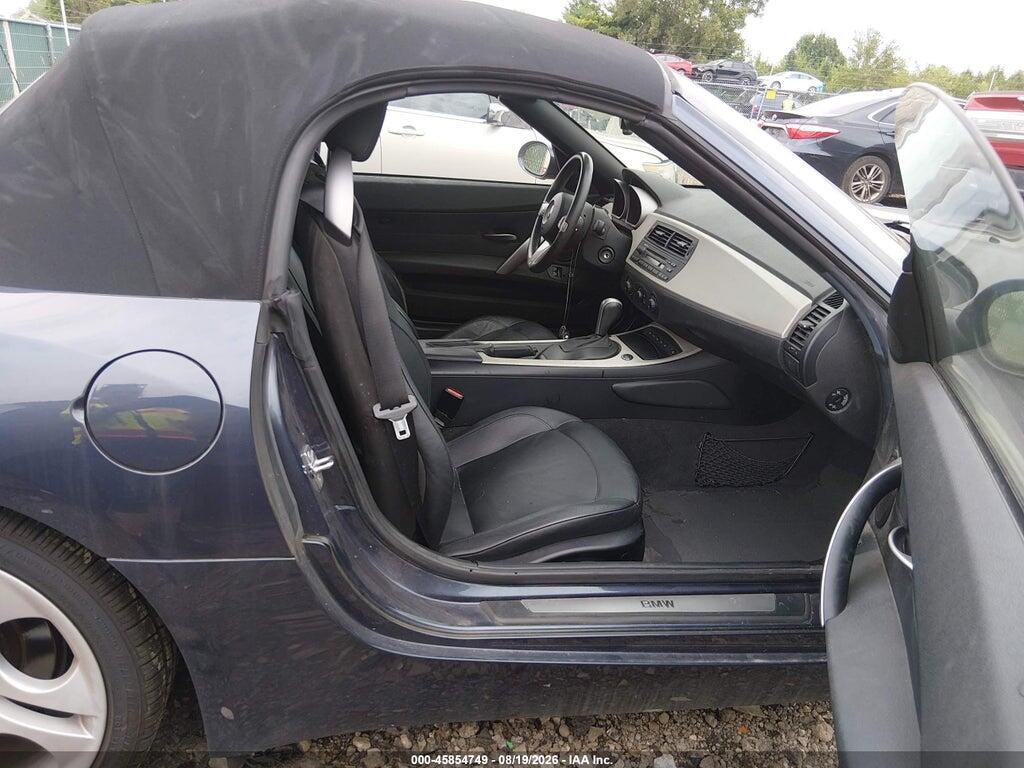 4USBT53535LU11378 2005 BMW Z4 photo no. 5