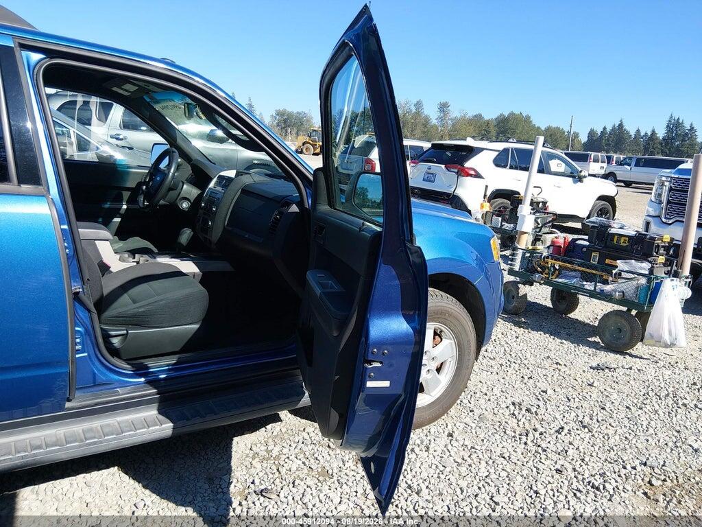 1FMCU03749KD13933 2009 FORD ESCAPE photo no. 5