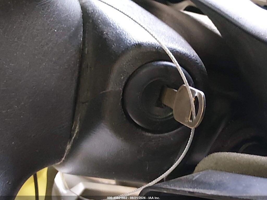 3GNFK16Z85G201204 2005 CHEVROLET SUBURBAN 1500 photo no. 11