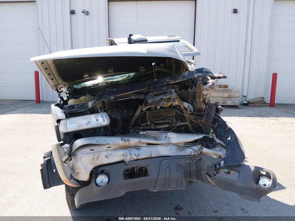 3GNFK16Z85G201204 2005 CHEVROLET SUBURBAN 1500 photo no. 12