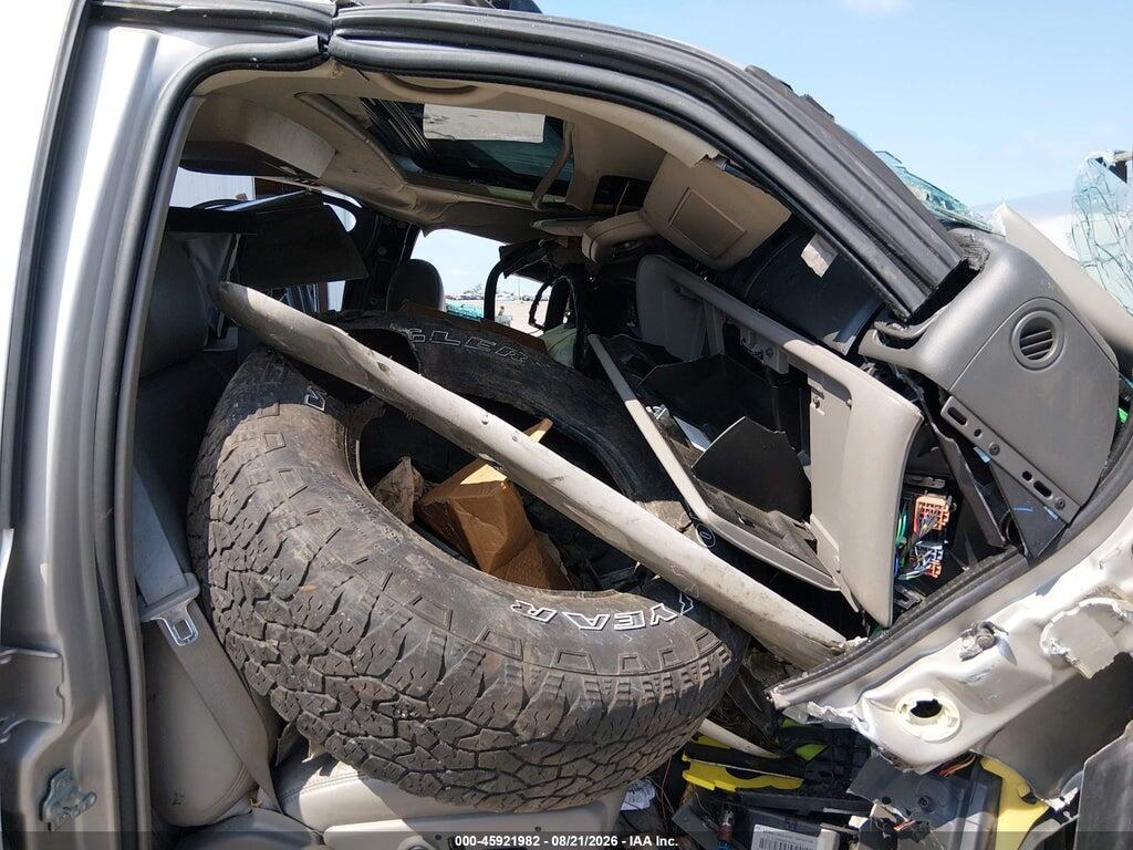 3GNFK16Z85G201204 2005 CHEVROLET SUBURBAN 1500 photo no. 5