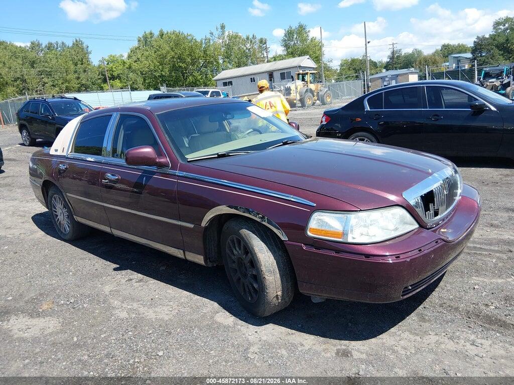 2007 LINCOLN TOWN CAR 1LNHM82V27Y601934
