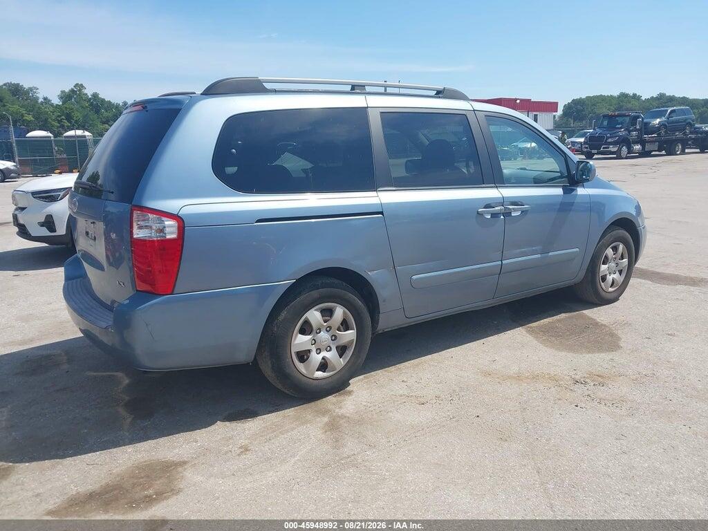 KNDMB233586236701 2008 KIA SEDONA photo no. 4
