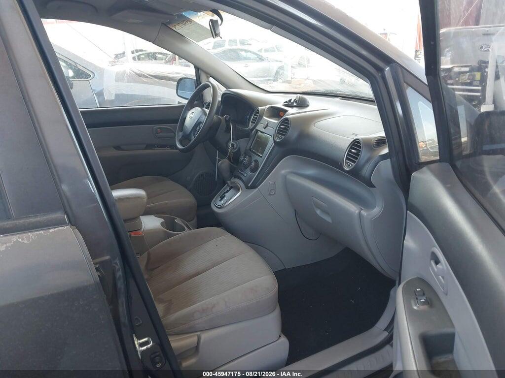 KNAFG525587202604 2008 KIA RONDO photo no. 5