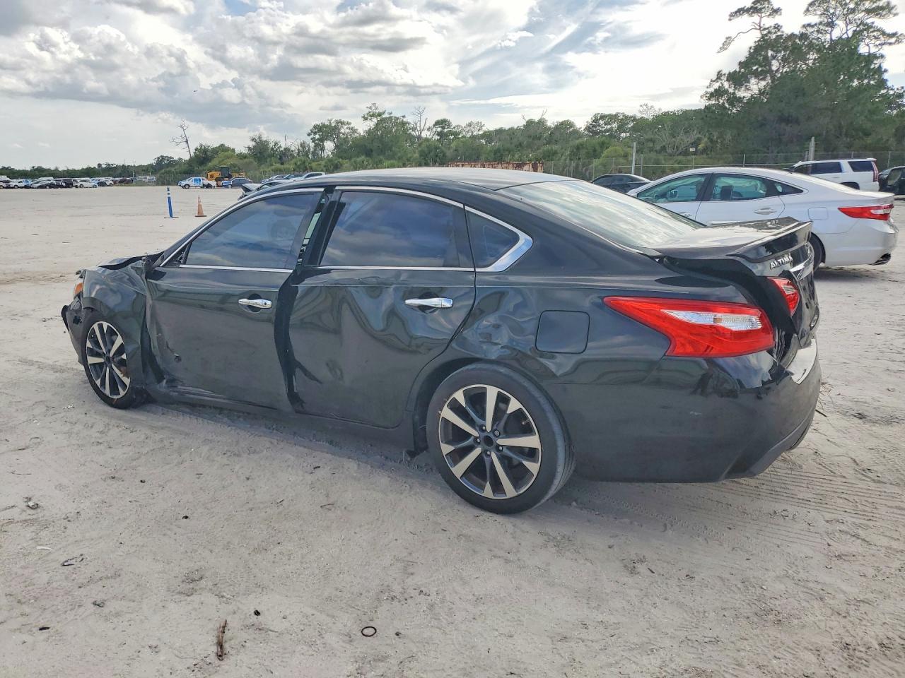 1N4AL3AP7GC274268 2016 NISSAN ALTIMA photo no. 2
