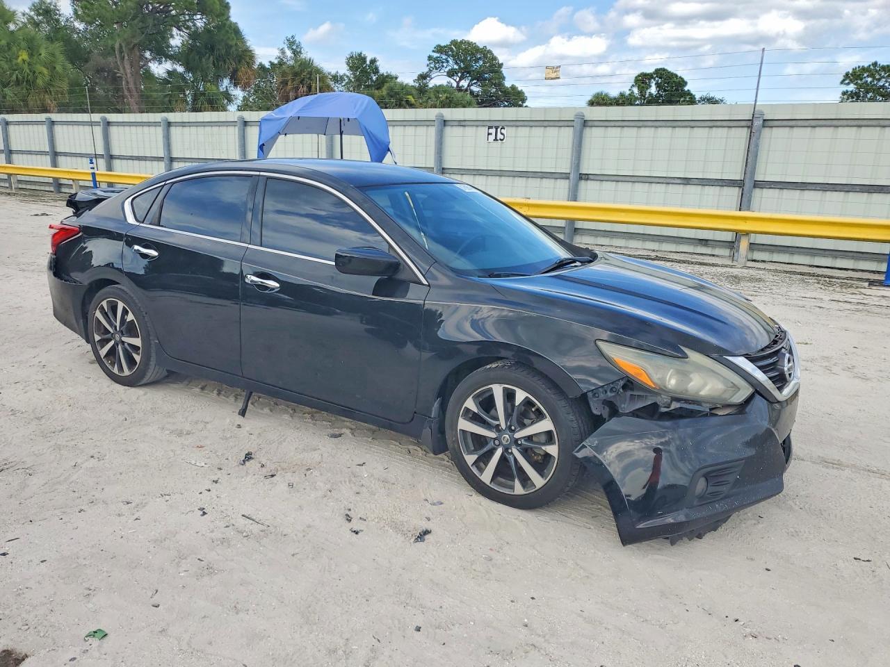 1N4AL3AP7GC274268 2016 NISSAN ALTIMA photo no. 4