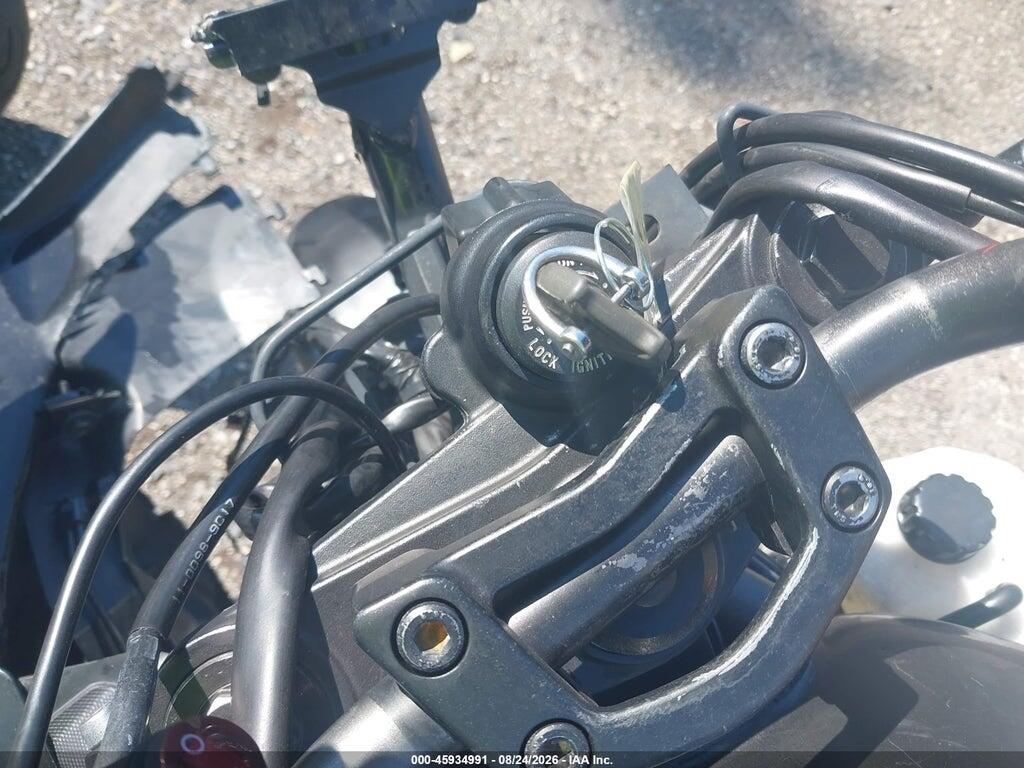 JKAEXEC119DA38391 2009 KAWASAKI EX650 photo no. 11